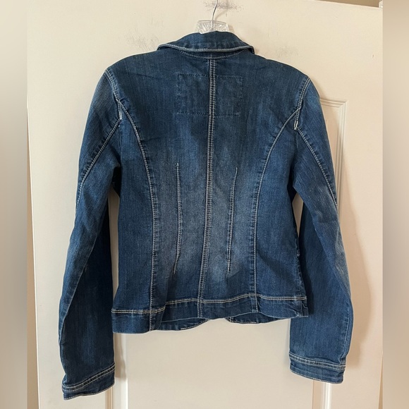 Maurices Denim Distressed Jacket with Button Details Women’s Size Medium - Picture 4 of 15
